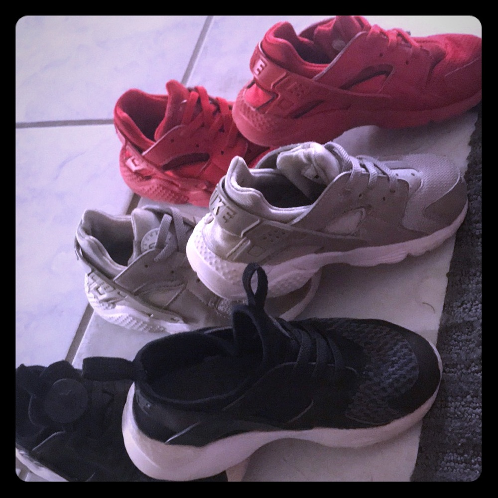 NIKE HUARACHE BUNDLE!